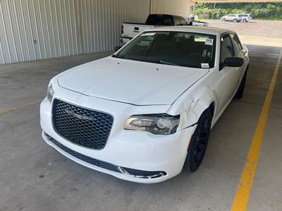 2019 Chrysler 300