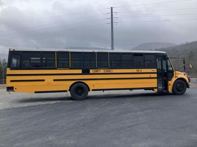 2008 Freightliner B2