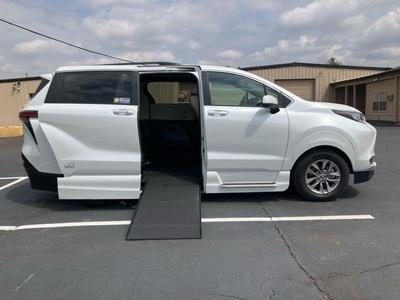 2022 Toyota Sienna
