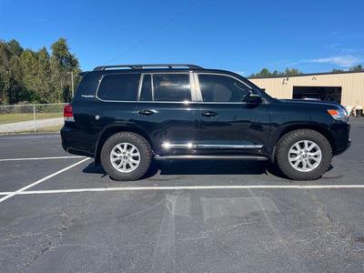 2017 Toyota Land Cruiser