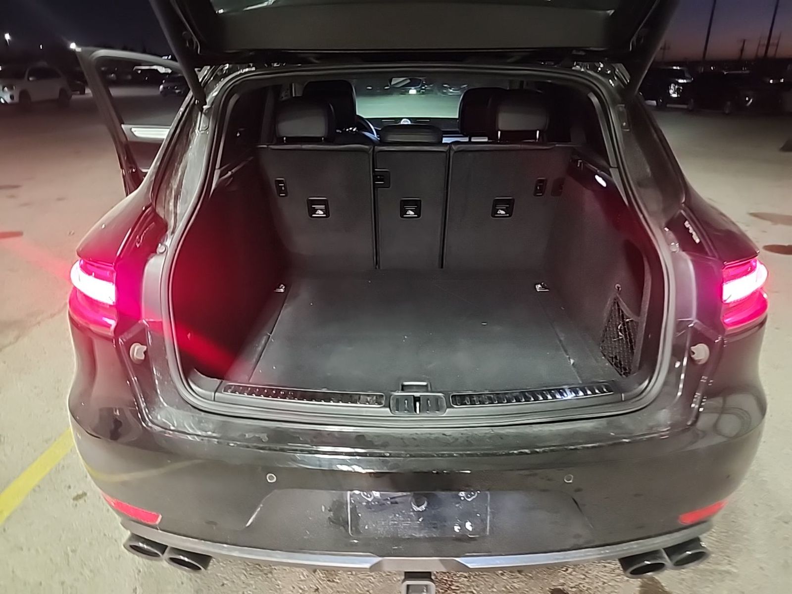 2020 Porsche macan  Turbo AWD