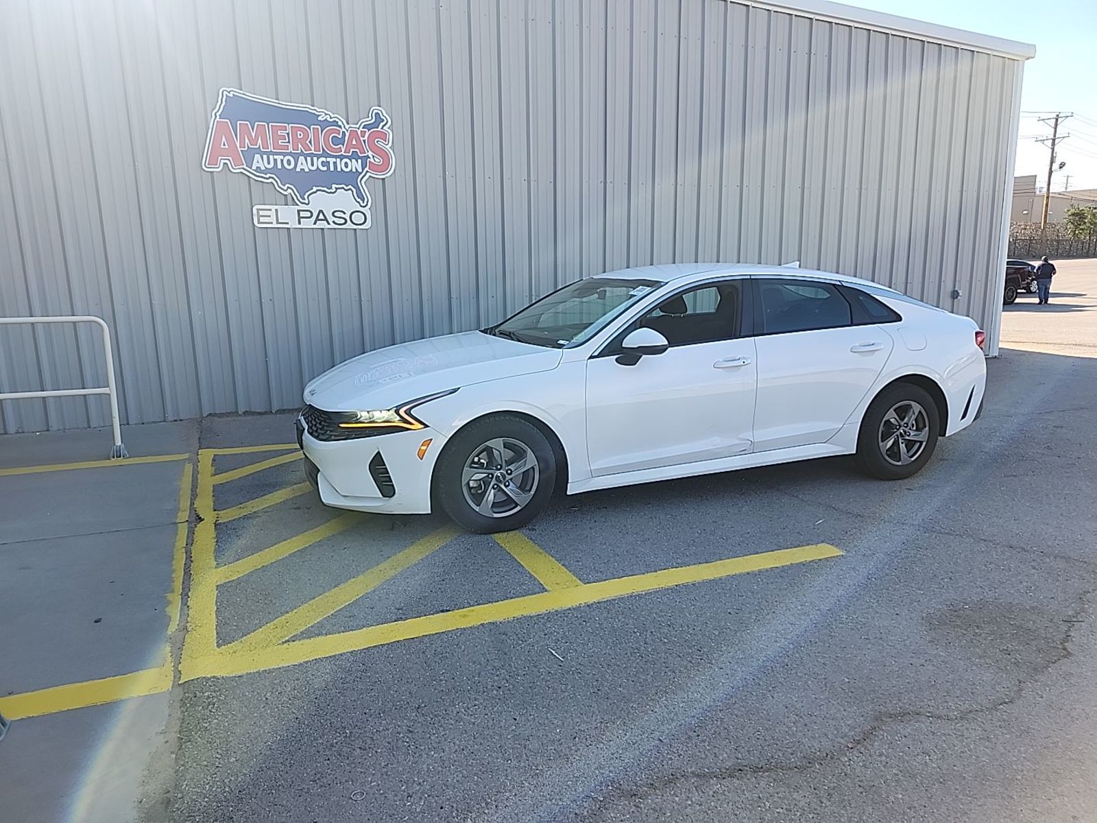 2022 Kia K5  LXS FWD
