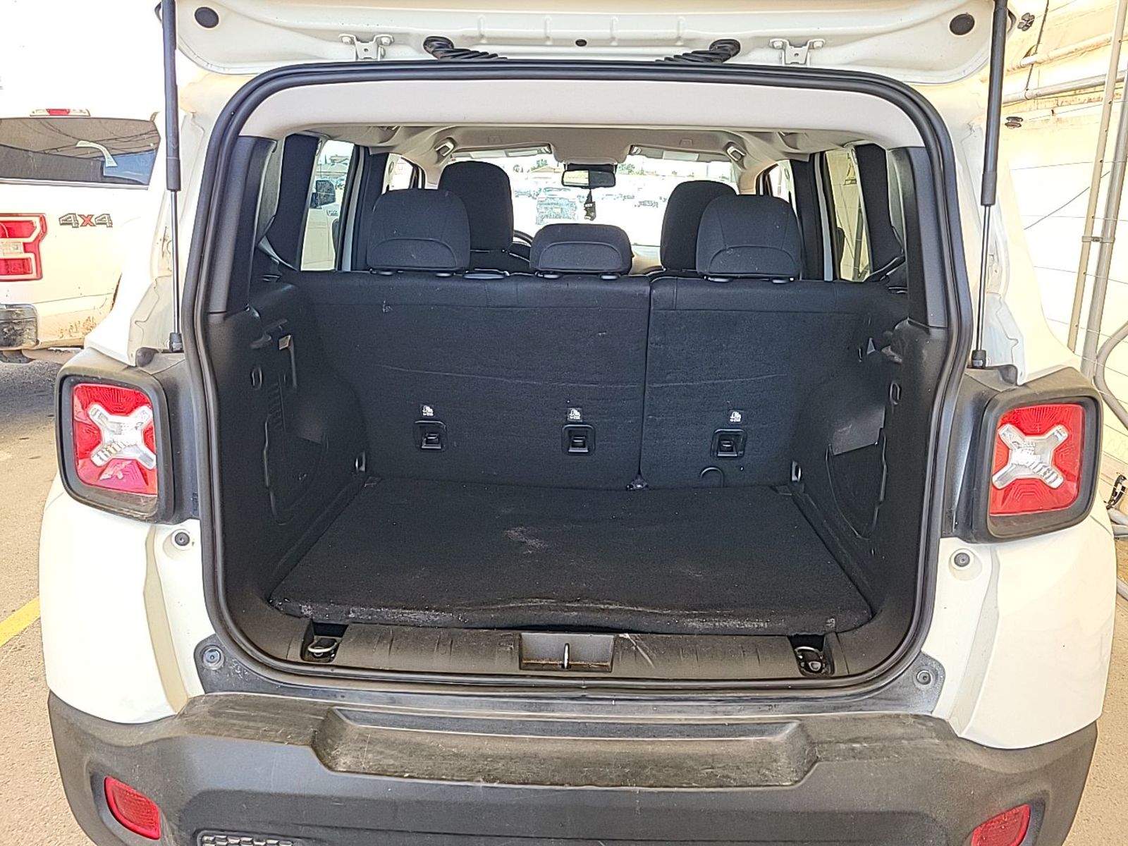 2023 Jeep Renegade  Latitude AWD