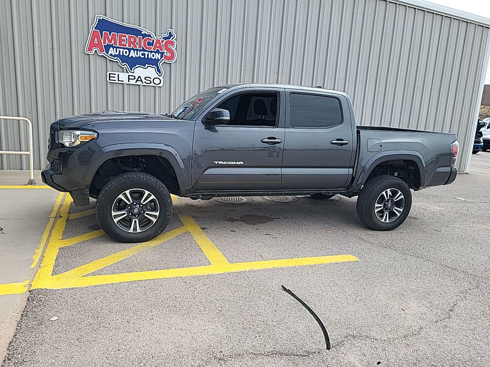 2019 Toyota Tacoma  TRD Sport AWD