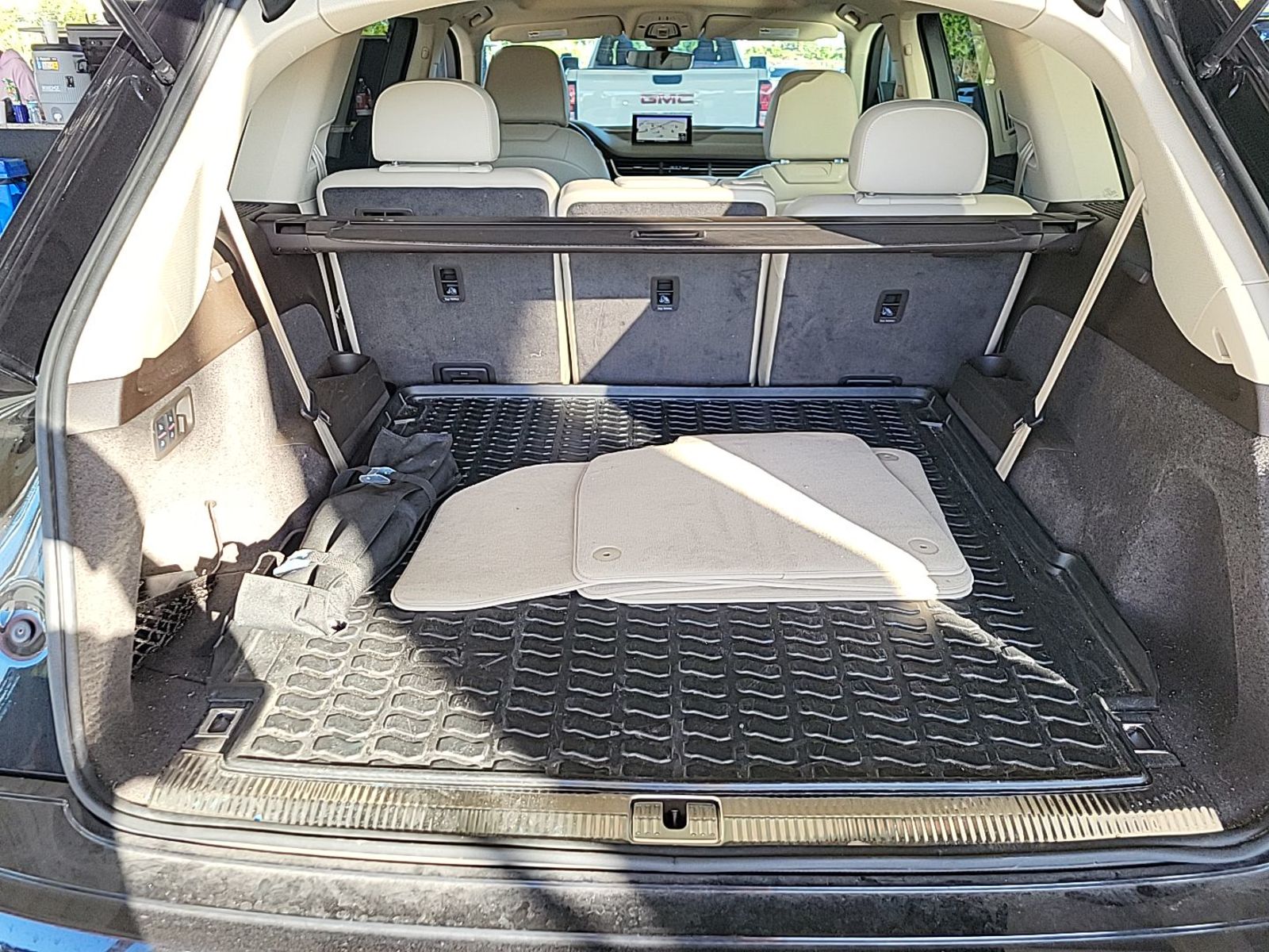 2019 Audi Q7  SE Premium Plus AWD