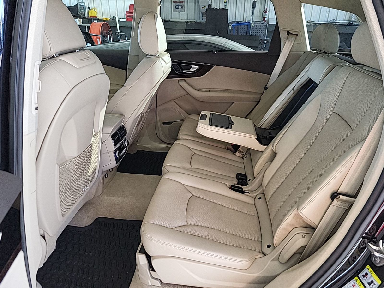 2019 Audi Q7  SE Premium Plus AWD