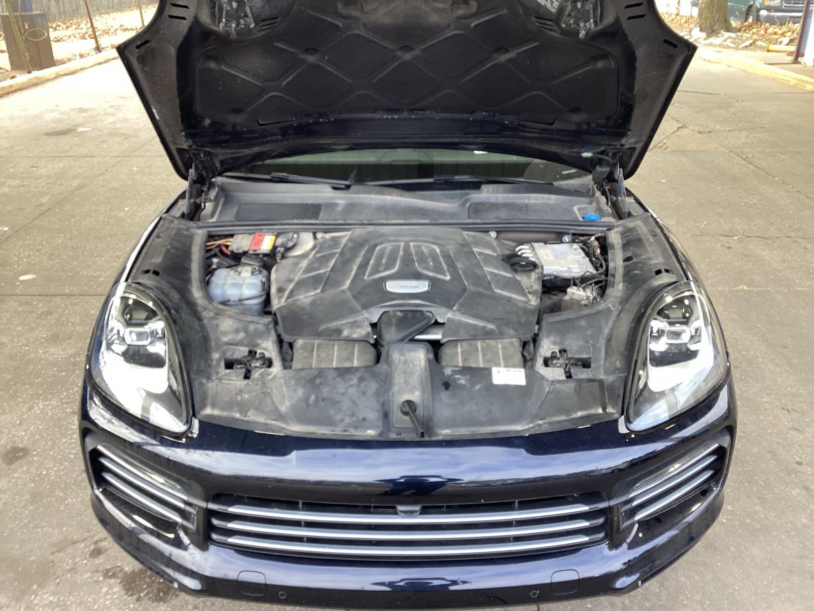 2020 Porsche cayenne  Base AWD