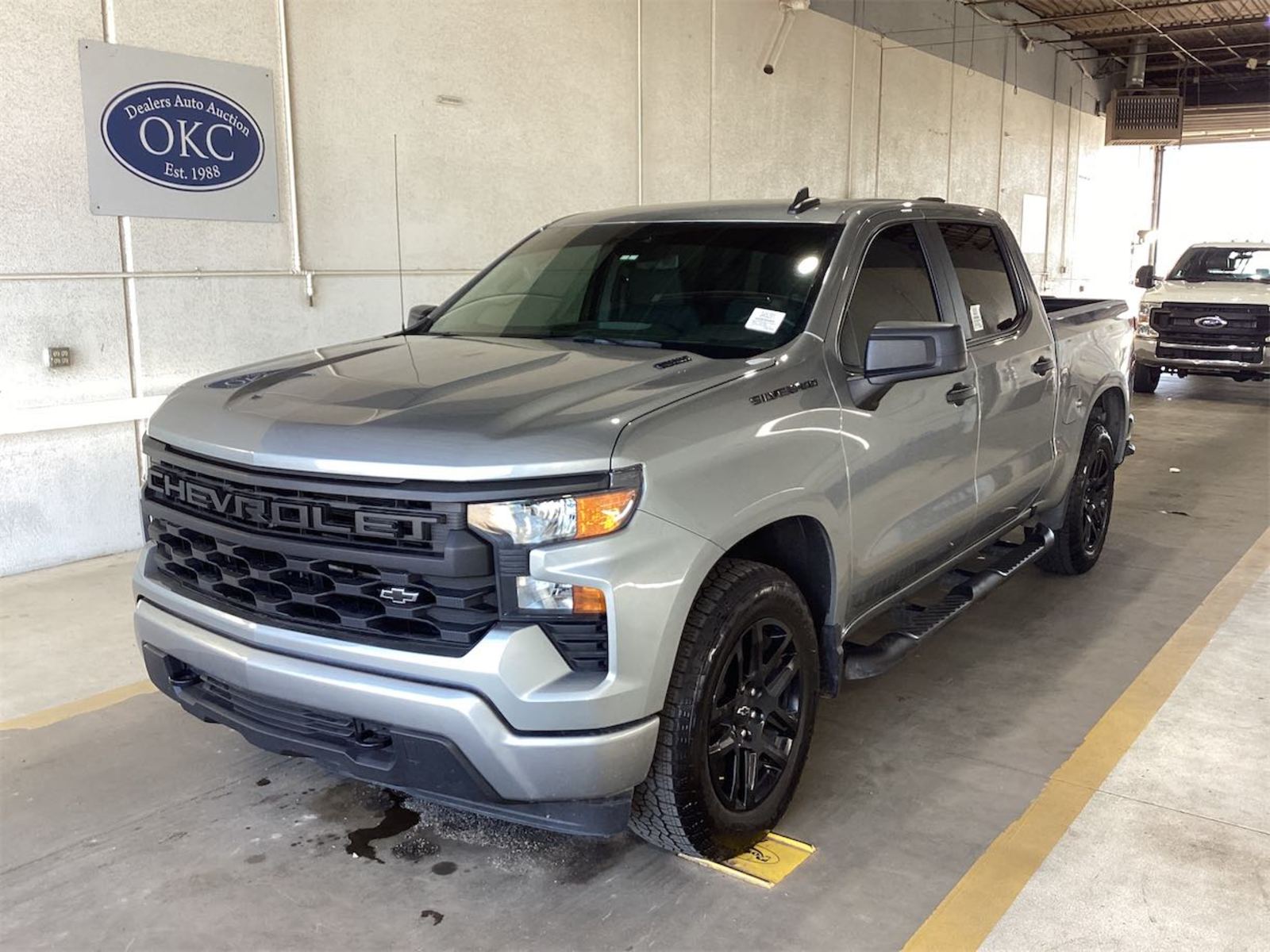 2025 Chevrolet Silverado 1500  Custom RWD