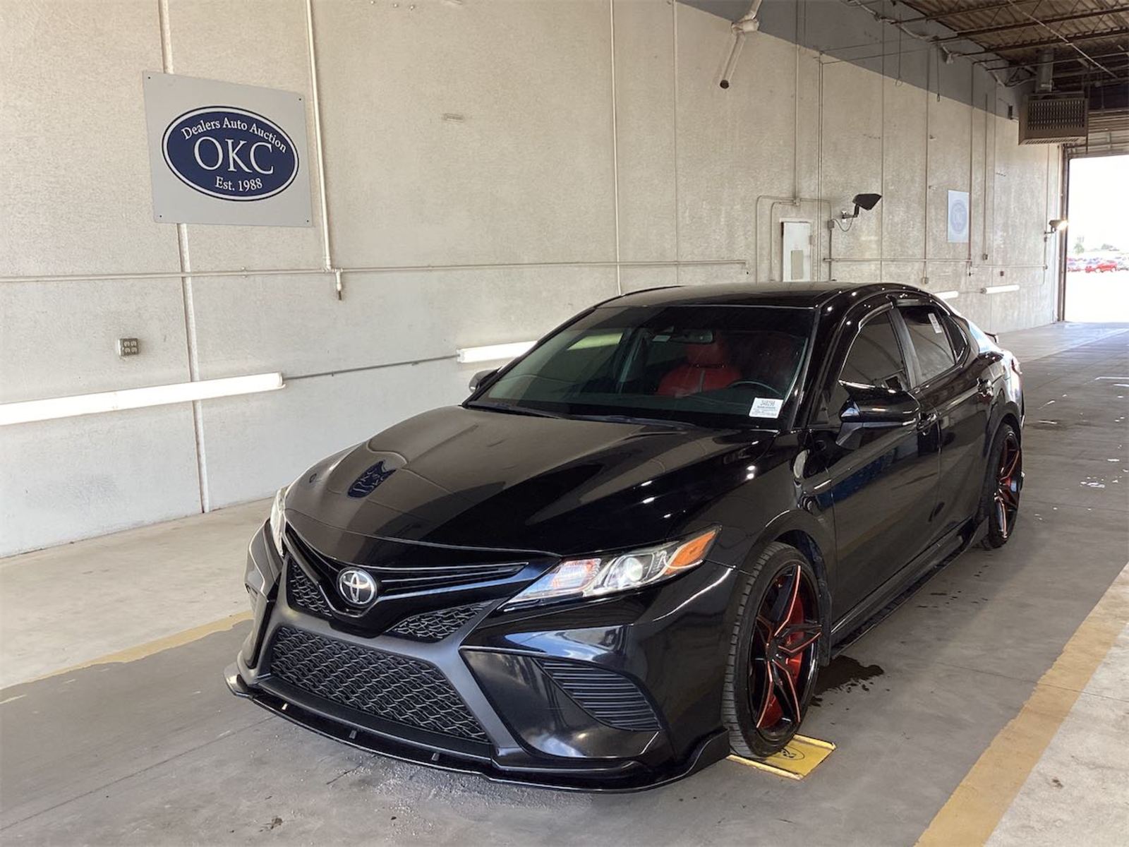 2019 Toyota Camry  SE FWD