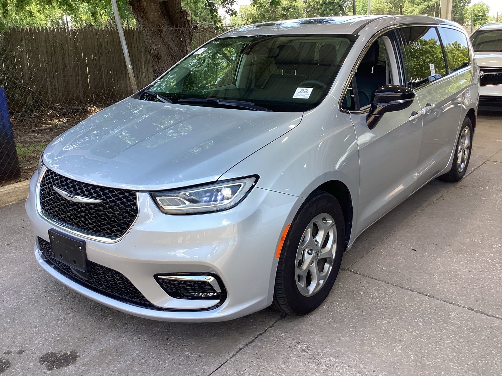 2024 Chrysler Pacifica  Limited FWD