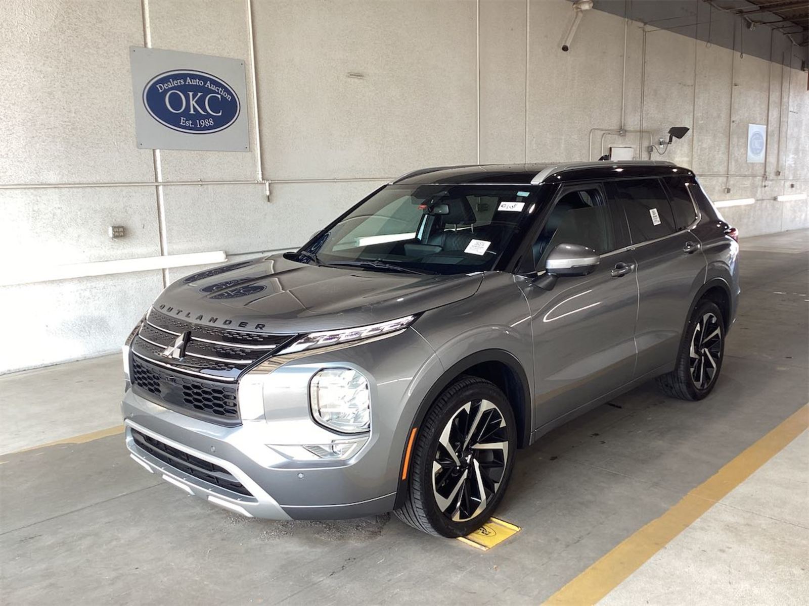 2024 Mitsubishi Outlander  SEL FWD