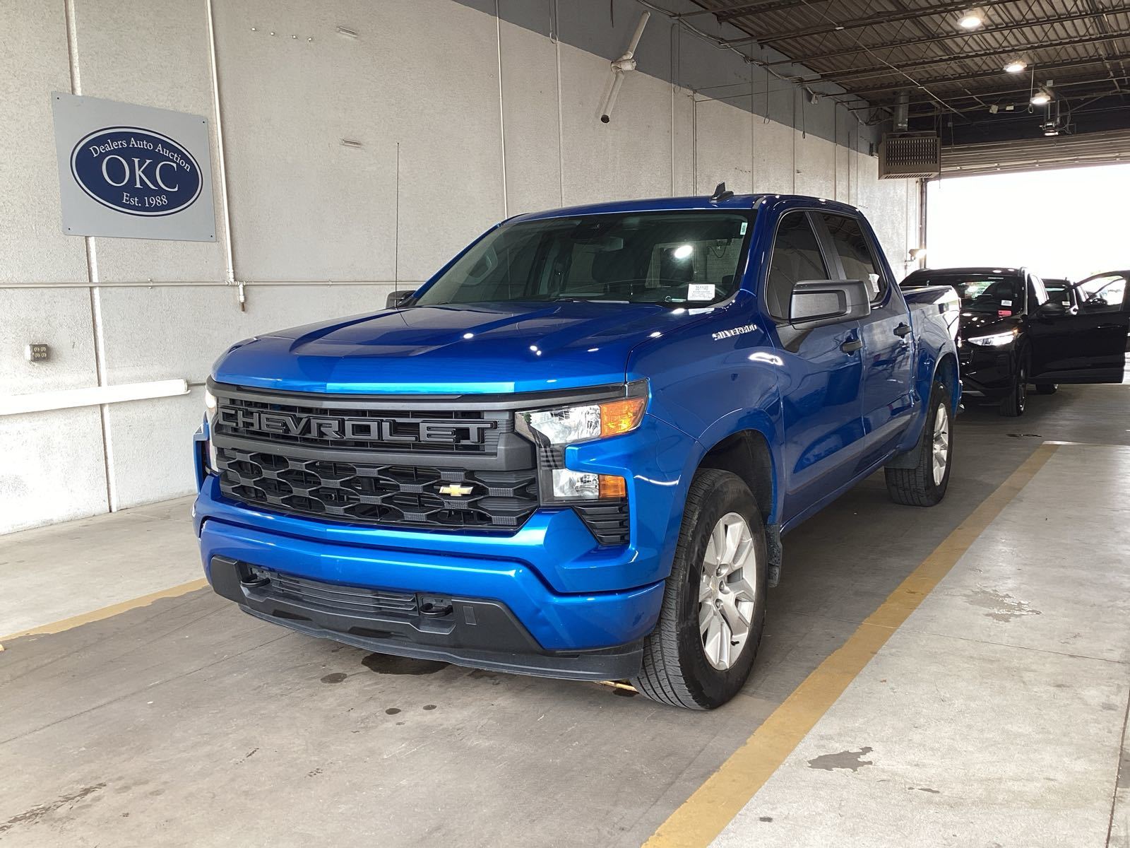 2023 Chevrolet Silverado 1500  Custom AWD