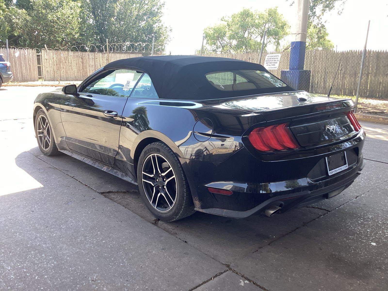 2023 Ford Mustang   RWD