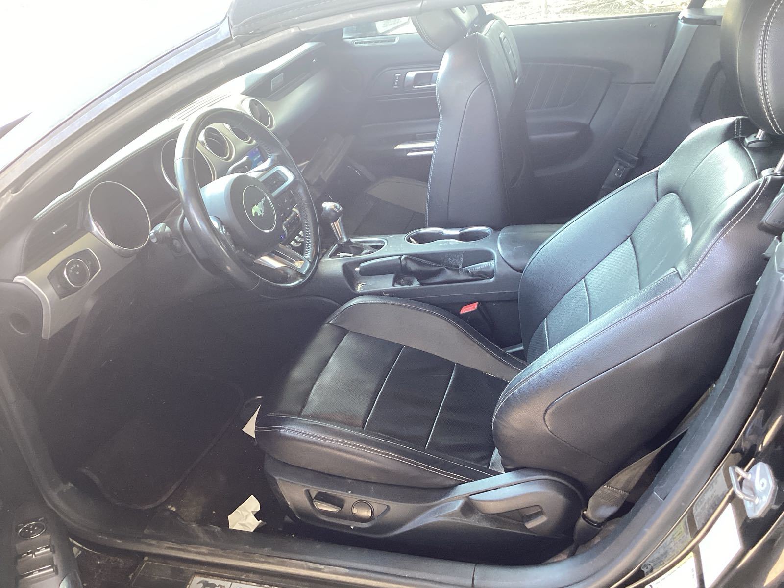 2023 Ford Mustang   RWD