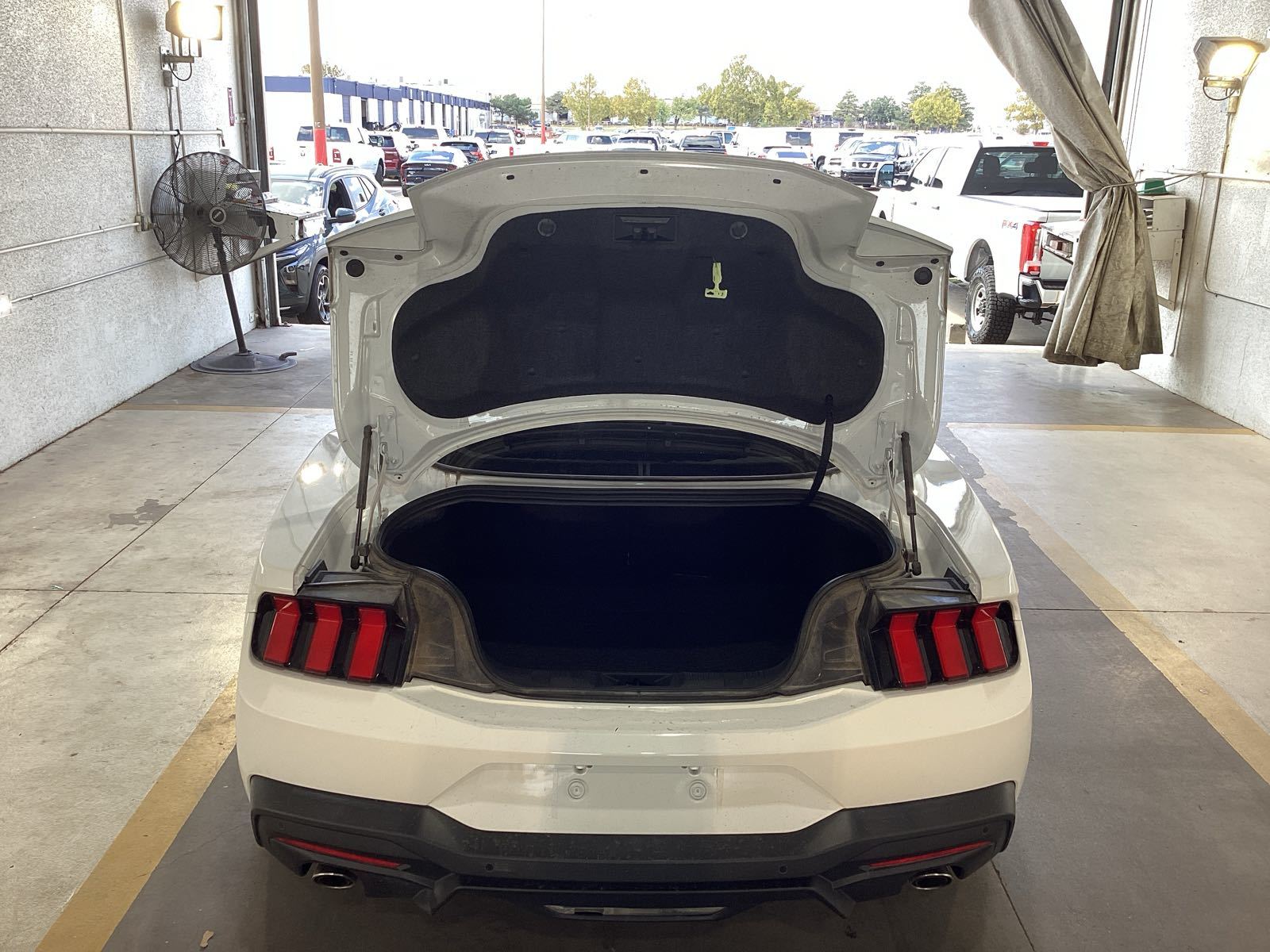 2024 Ford Mustang   RWD