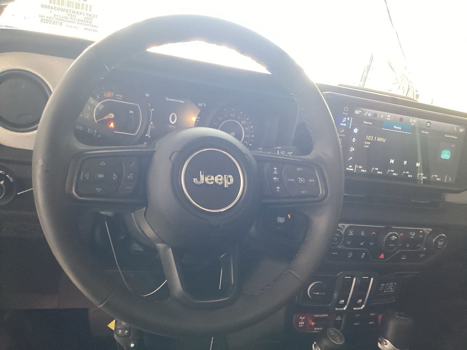 2025 Jeep Wrangler   AWD