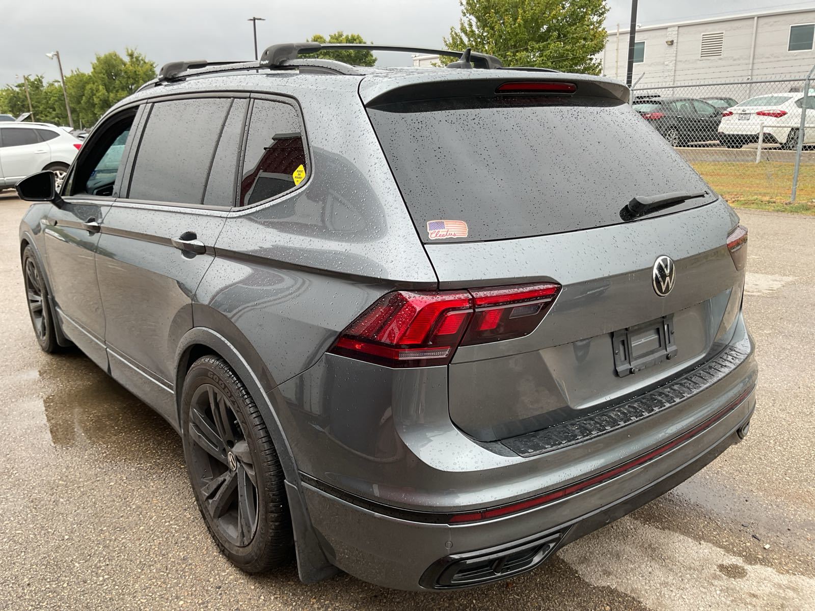 2024 Volkswagen Tiguan   FWD