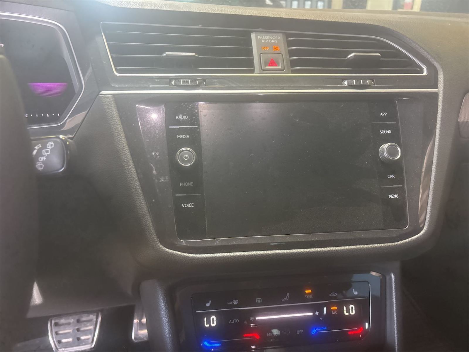 2024 Volkswagen Tiguan   FWD