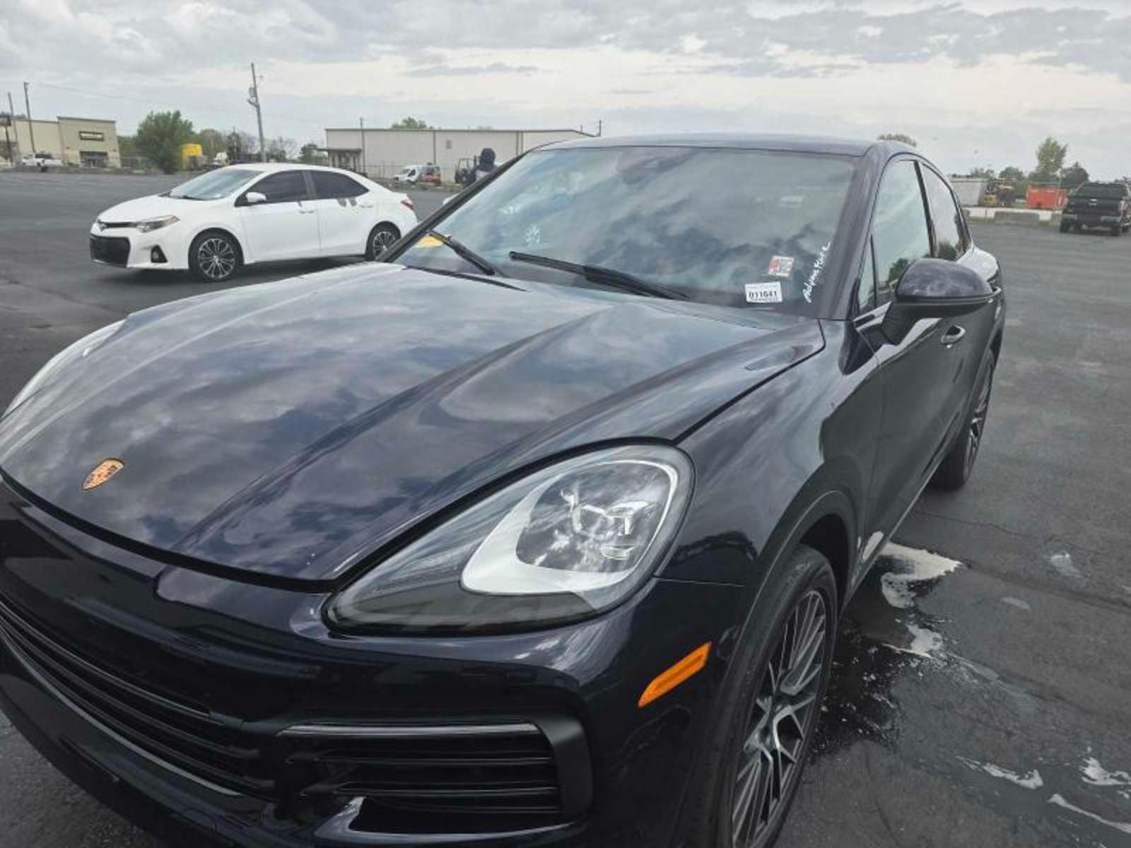 2021 Porsche cayenne   AWD