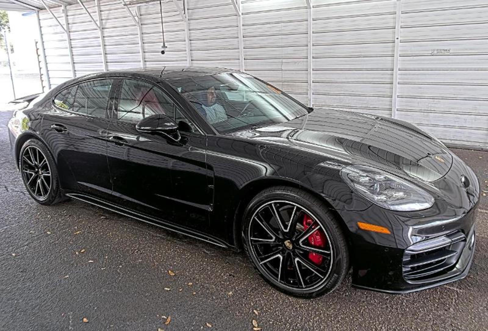 2020 Porsche panamera  GTS AWD