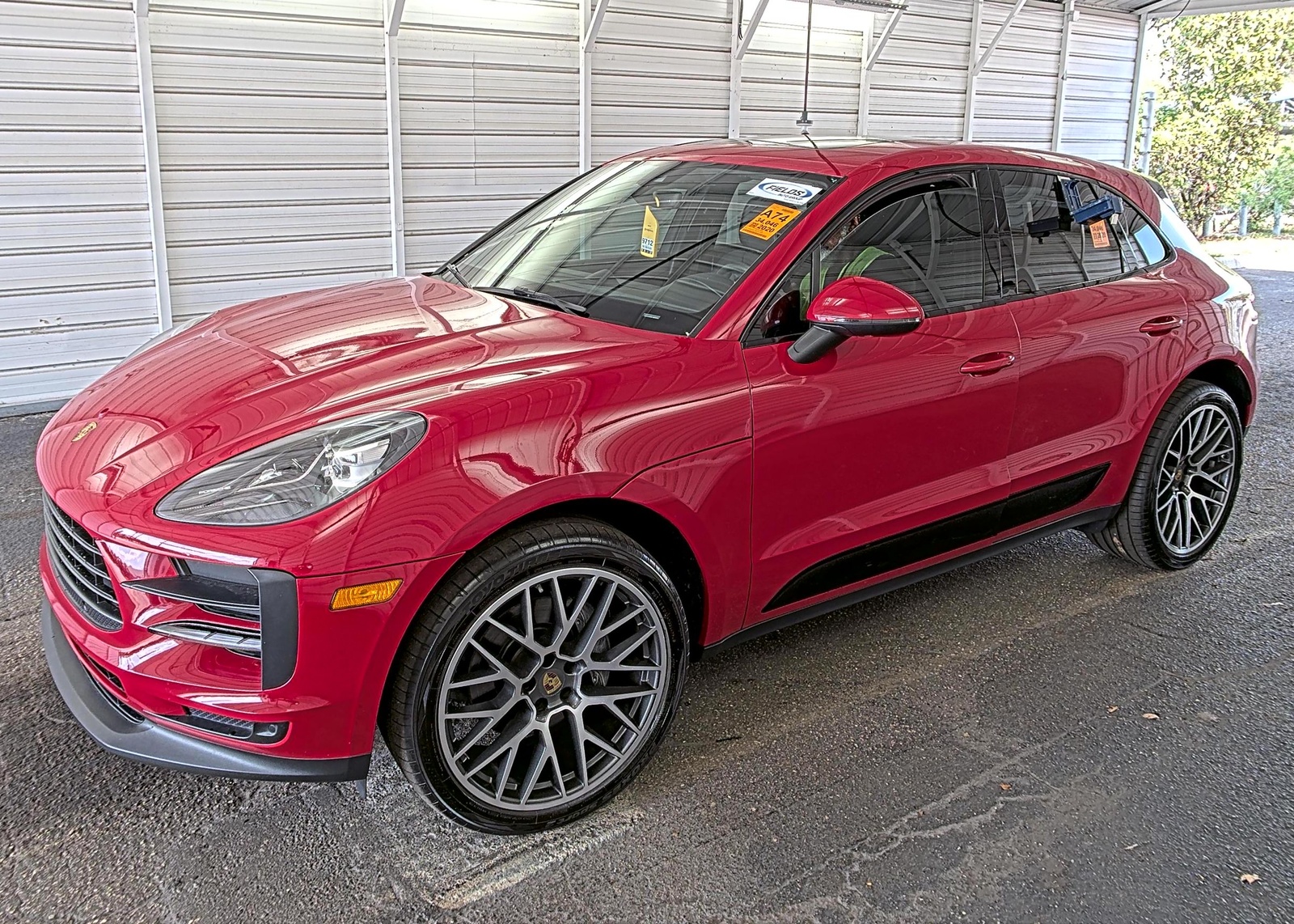 2020 Porsche macan   AWD