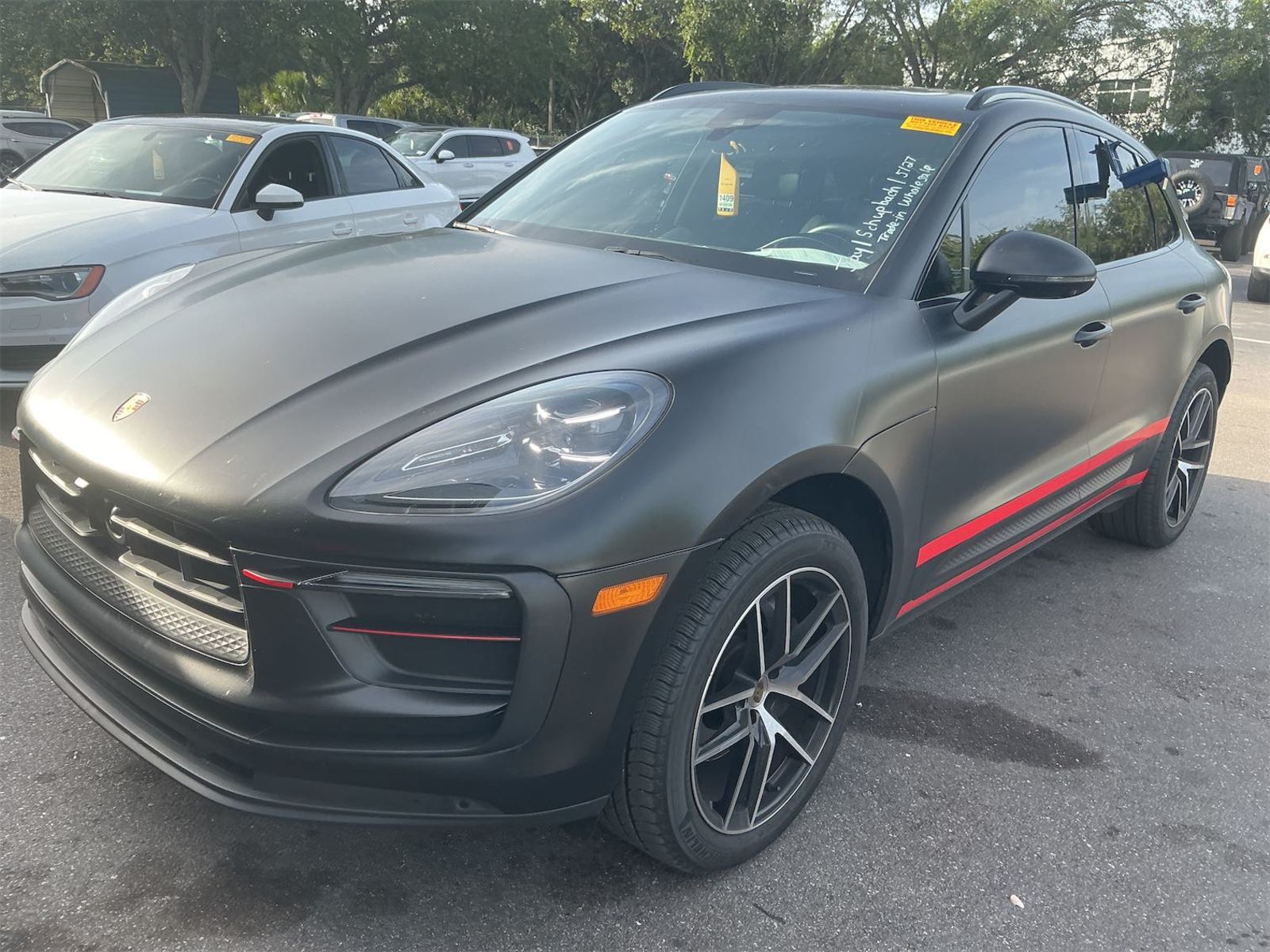 2024 Porsche macan  Not Specified AWD