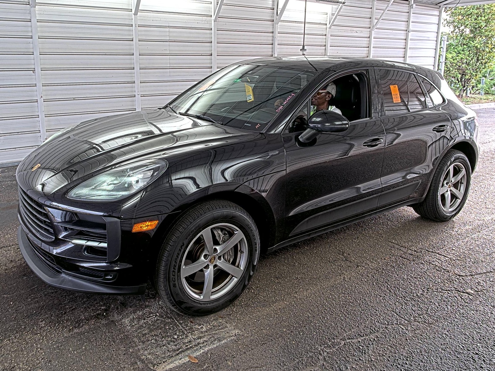 2021 Porsche macan   AWD