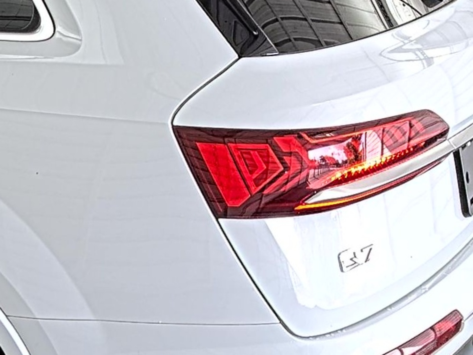 2020 Audi Q7  Prestige AWD