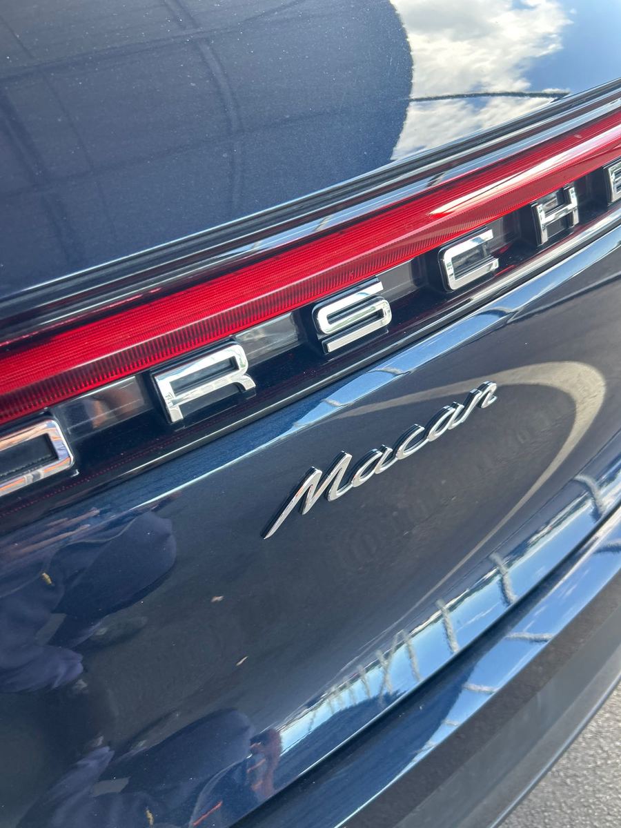 2020 Porsche macan   AWD