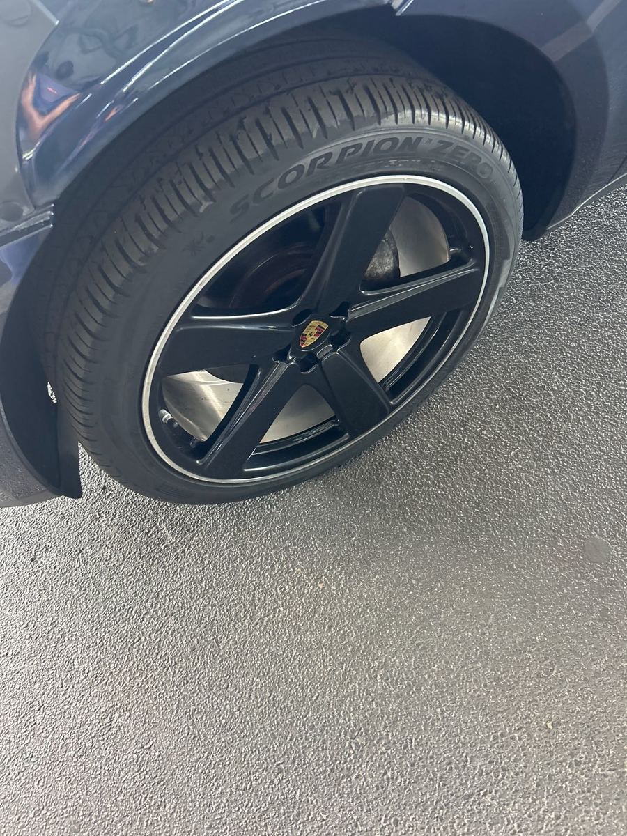 2020 Porsche macan   AWD