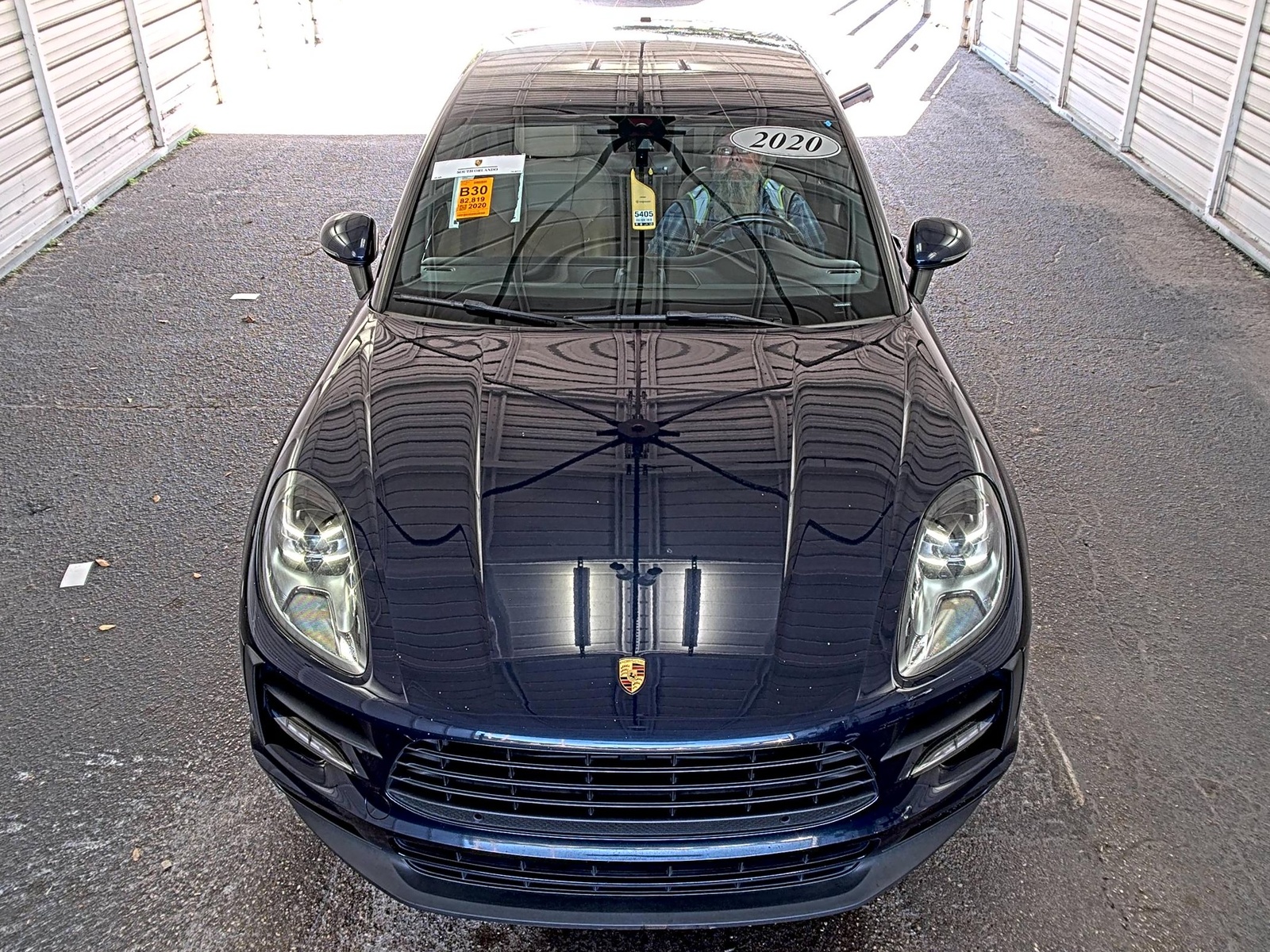 2020 Porsche macan   AWD