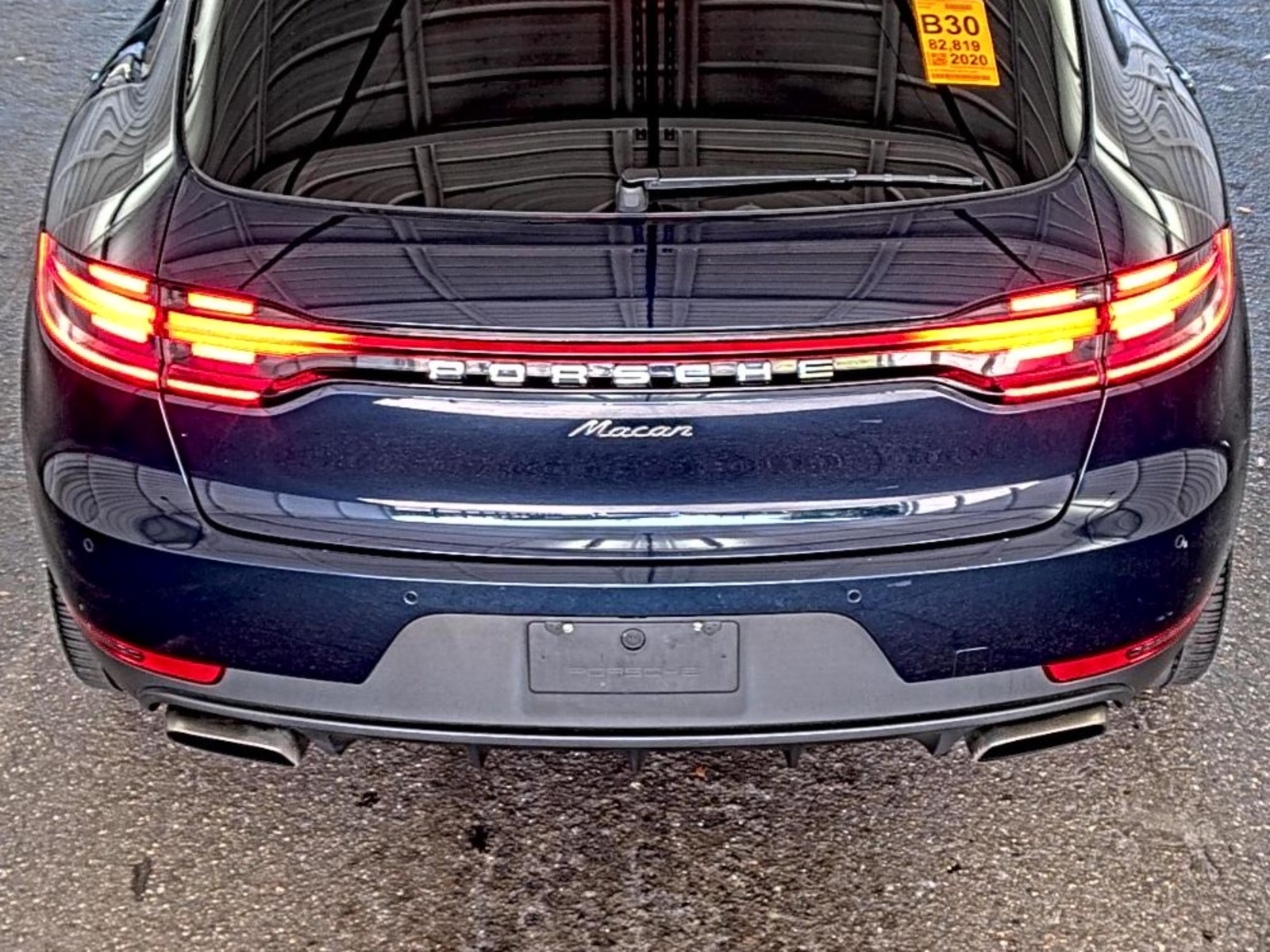 2020 Porsche macan   AWD