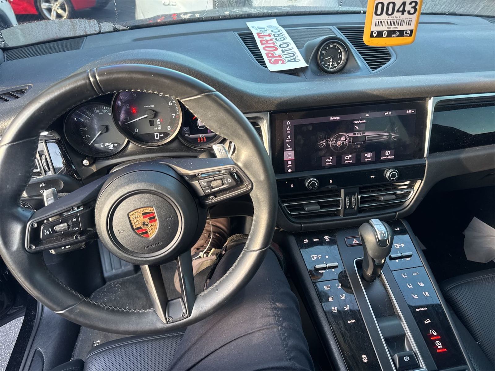 2022 Porsche macan   AWD