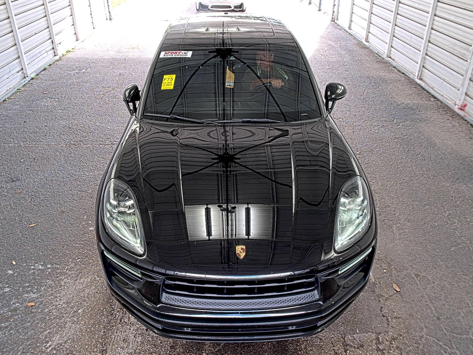 2022 Porsche macan   AWD
