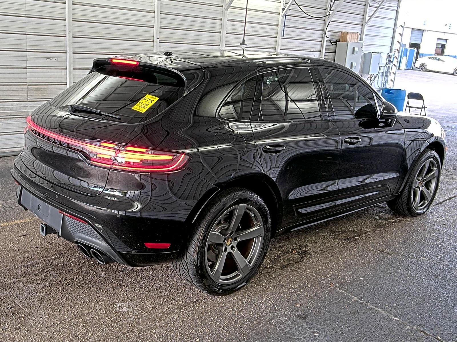 2022 Porsche macan   AWD