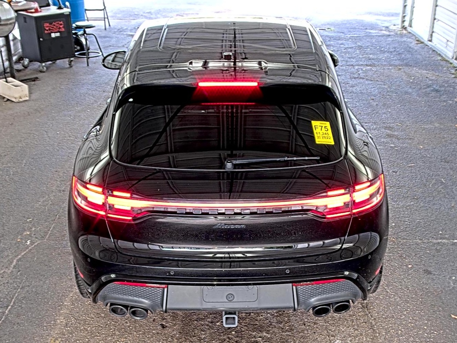 2022 Porsche macan   AWD