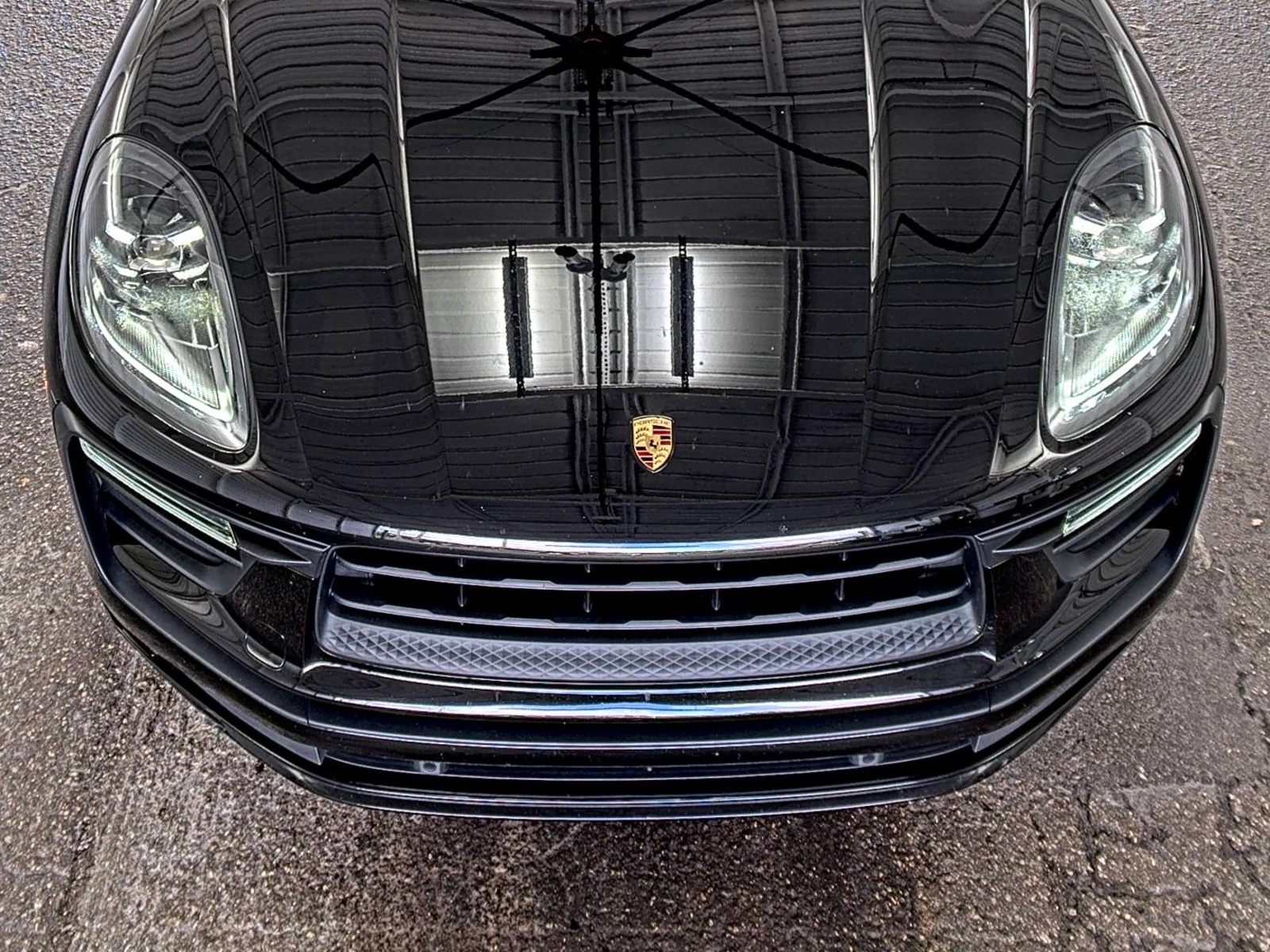 2022 Porsche macan   AWD