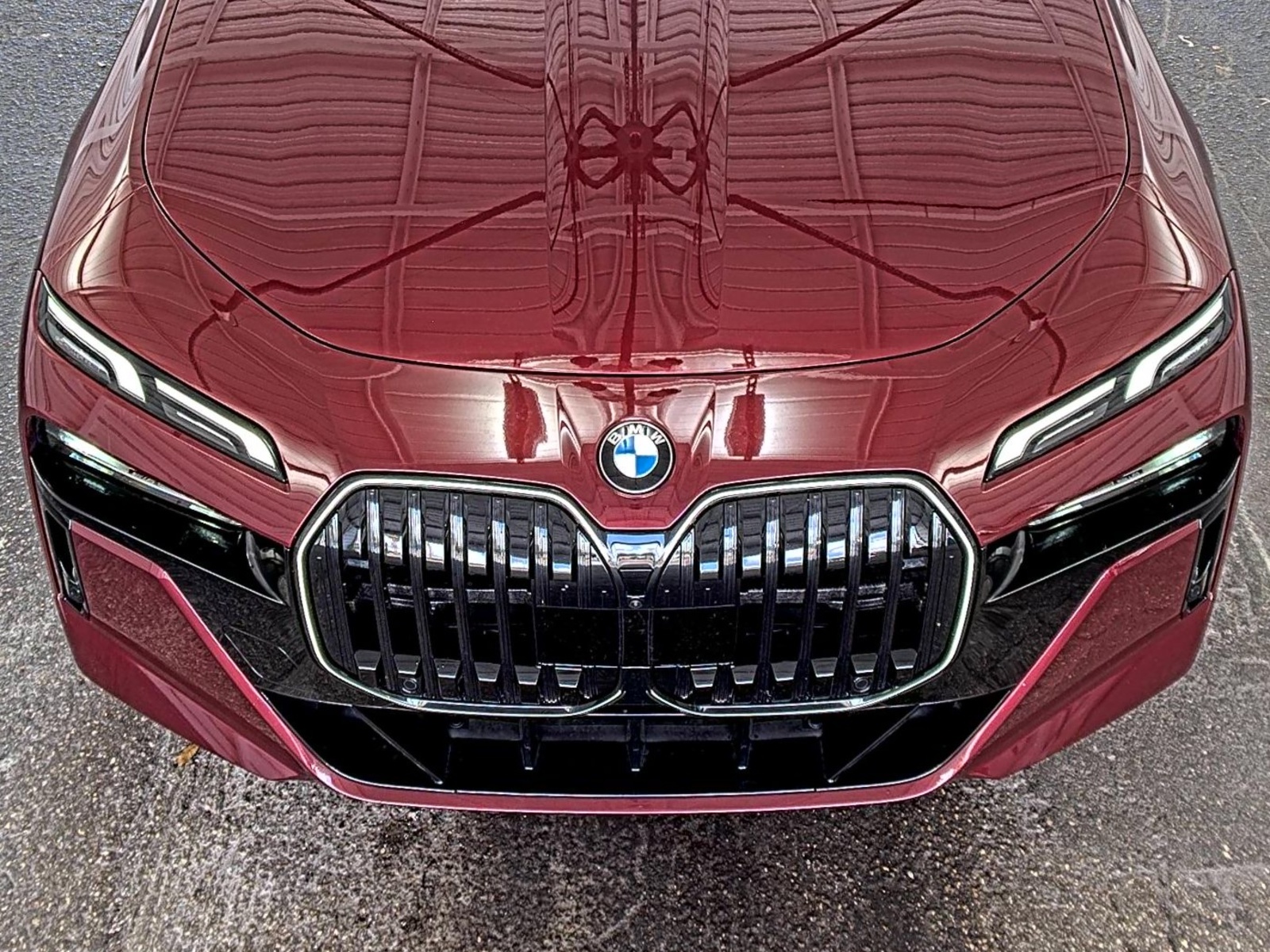 2026 BMW 7-Series  740i RWD