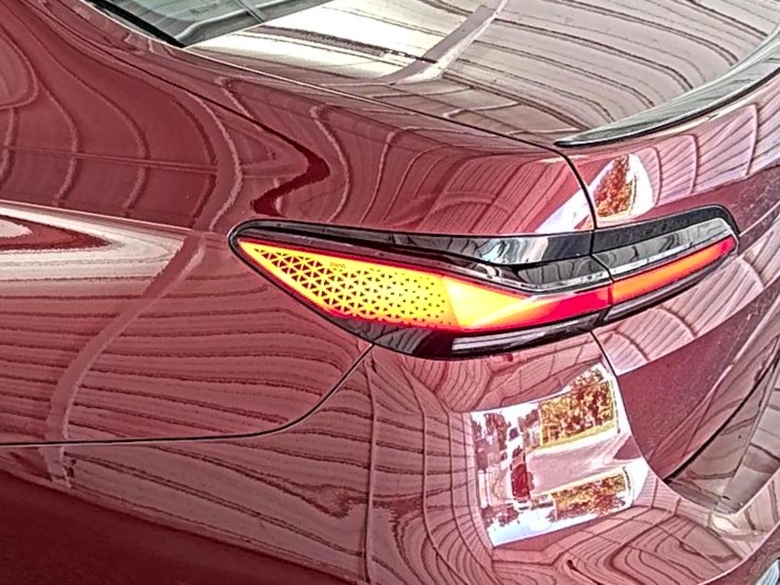 2026 BMW 7-Series  740i RWD