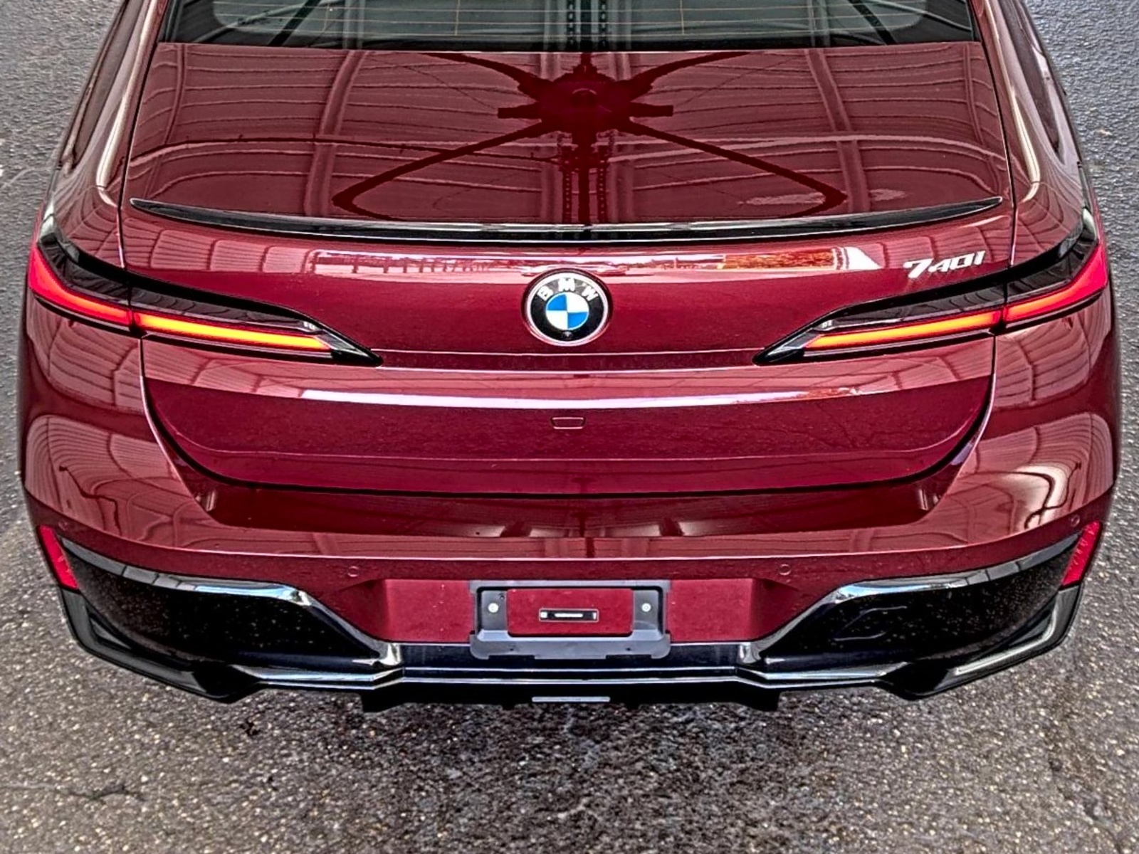 2026 BMW 7-Series  740i RWD