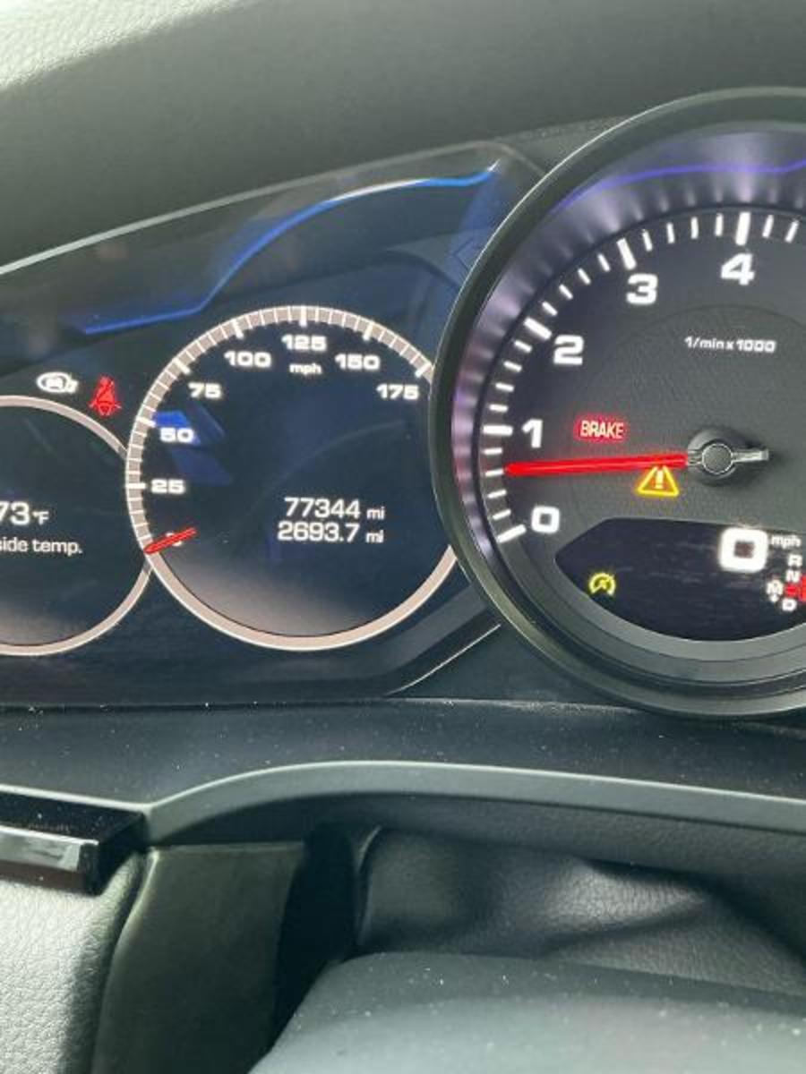 2019 Porsche cayenne   AWD