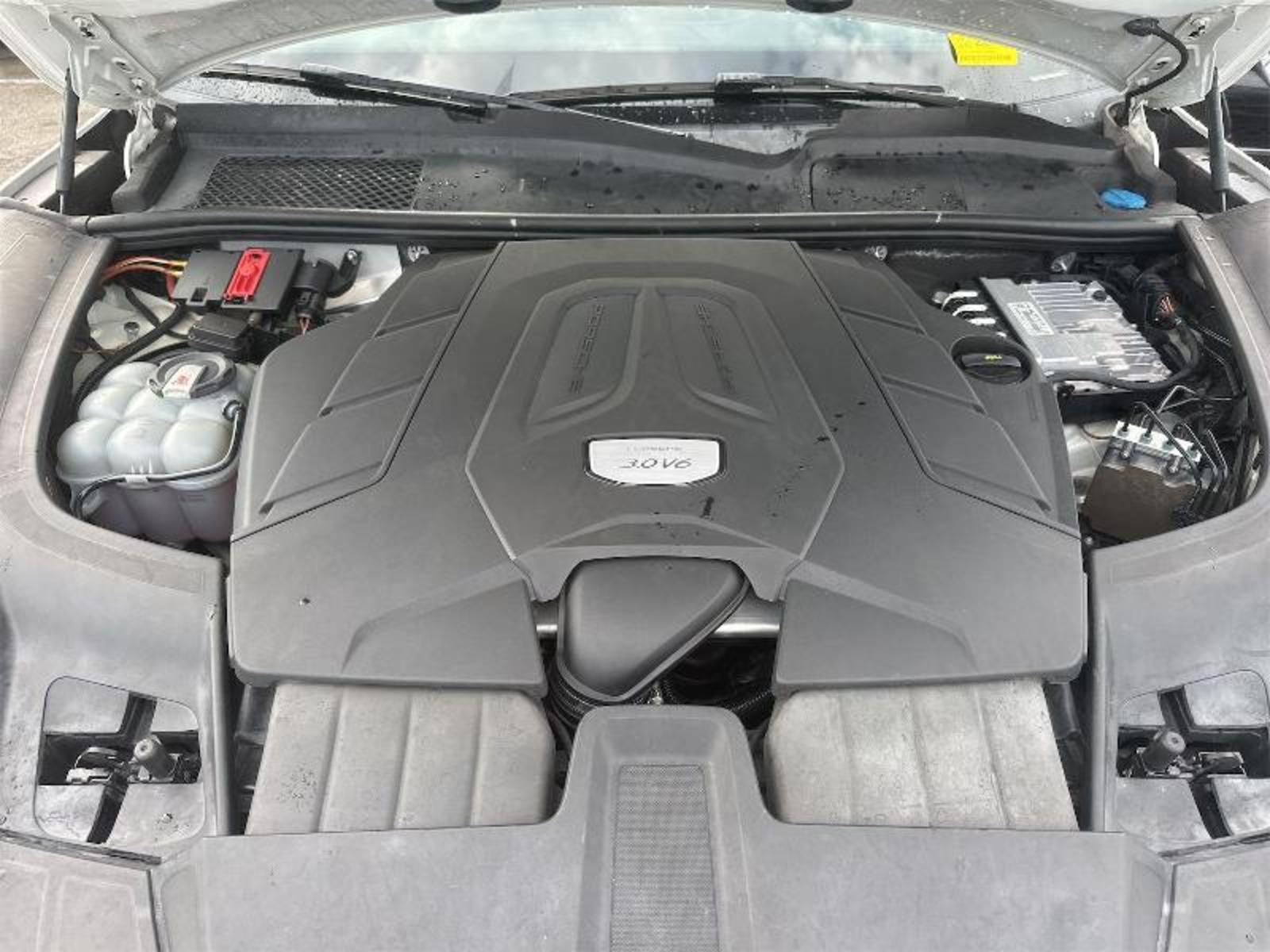 2019 Porsche cayenne   AWD