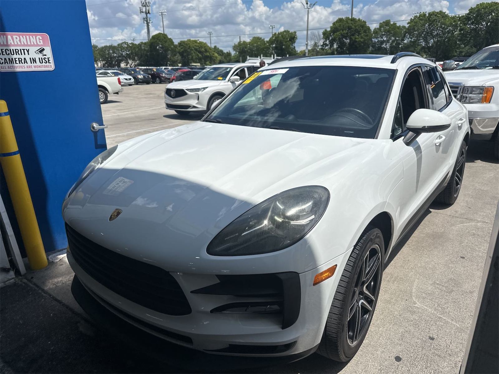 2020 Porsche macan   AWD
