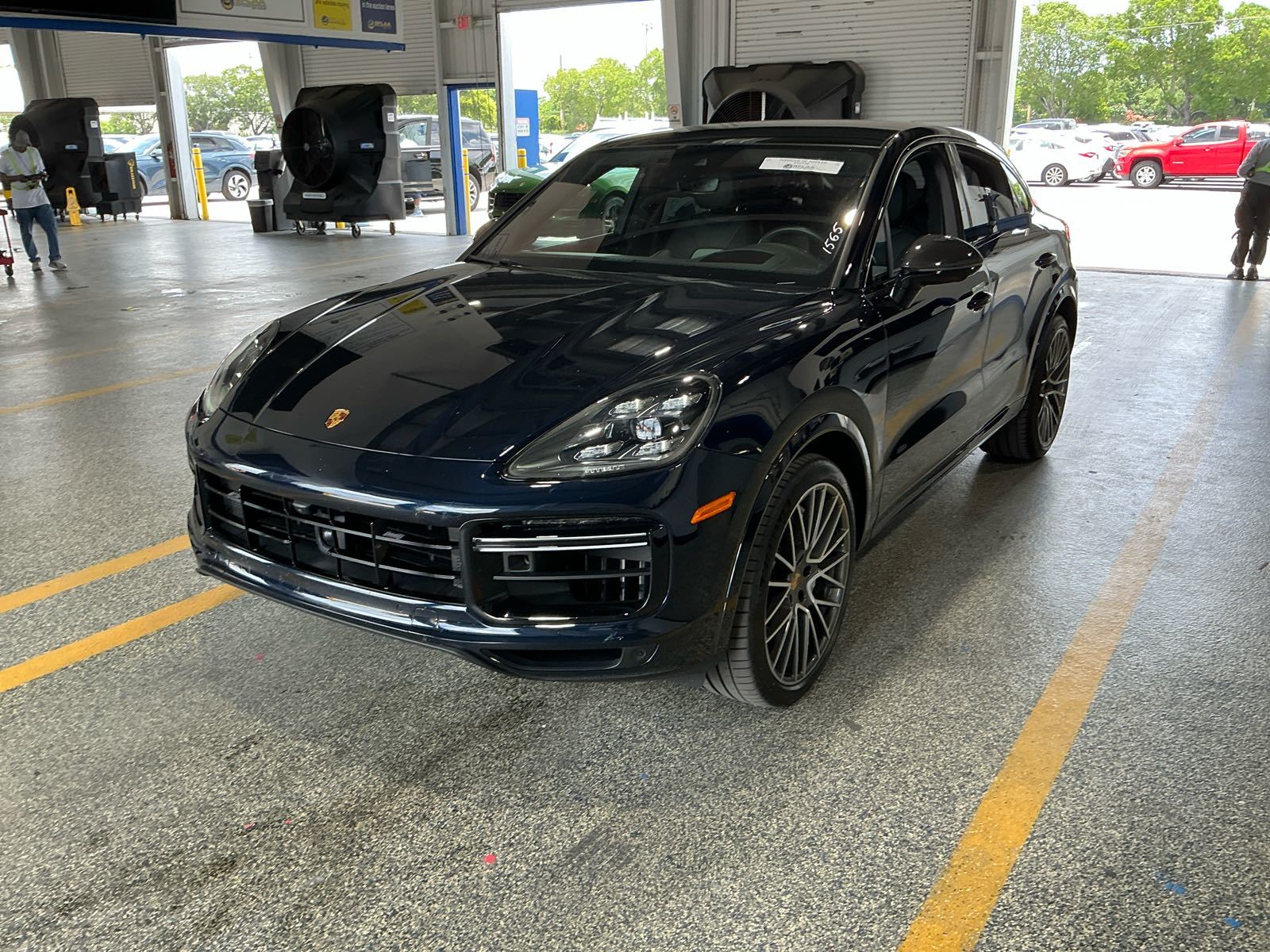 2023 Porsche cayenne  Turbo AWD