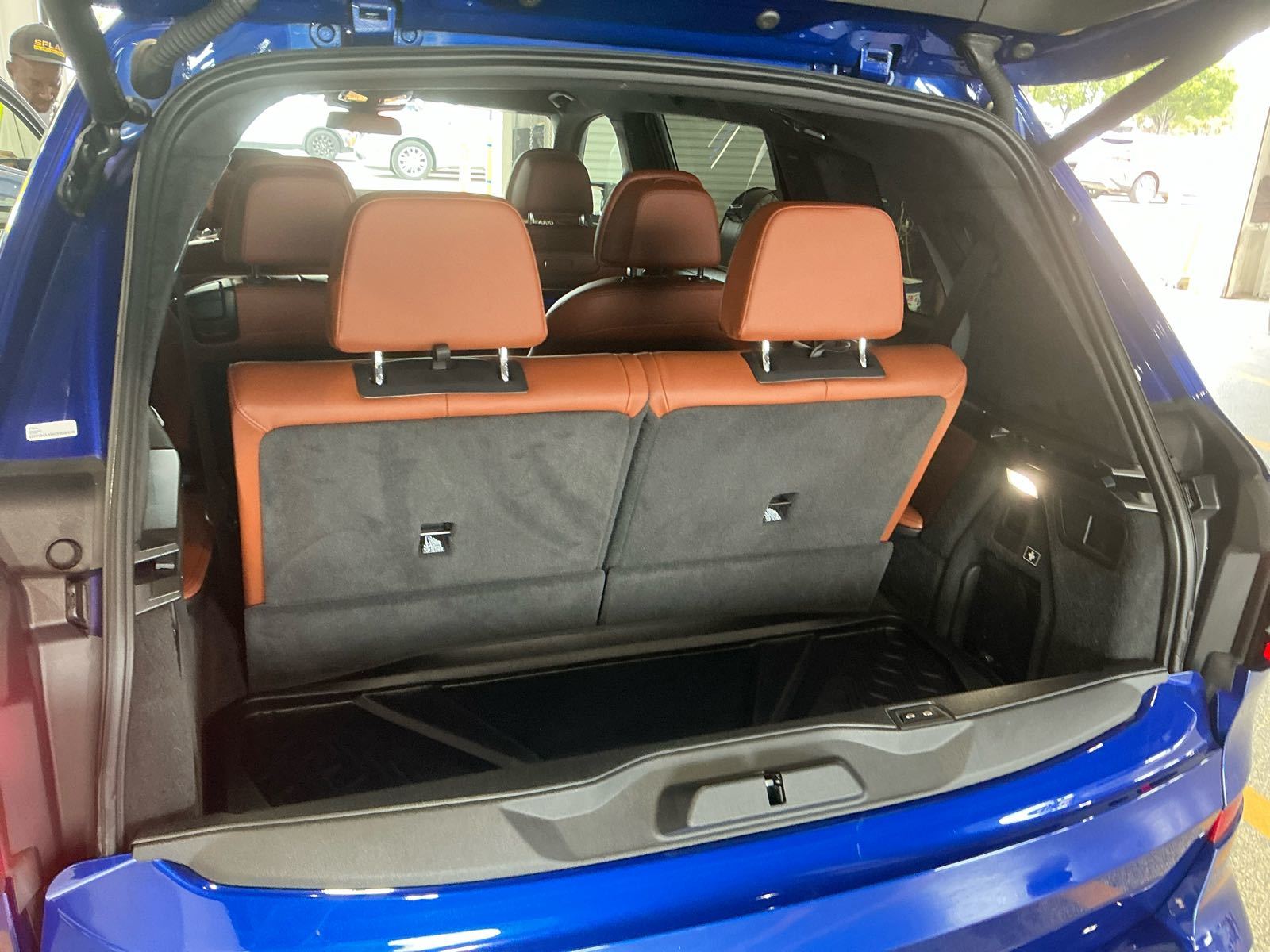 2024 BMW X7  M60i AWD