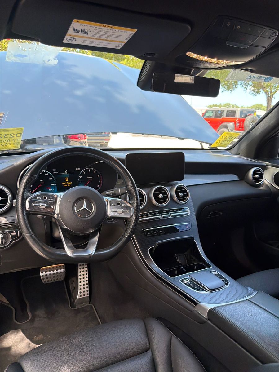 2022 Mercedes-Benz GLC   RWD