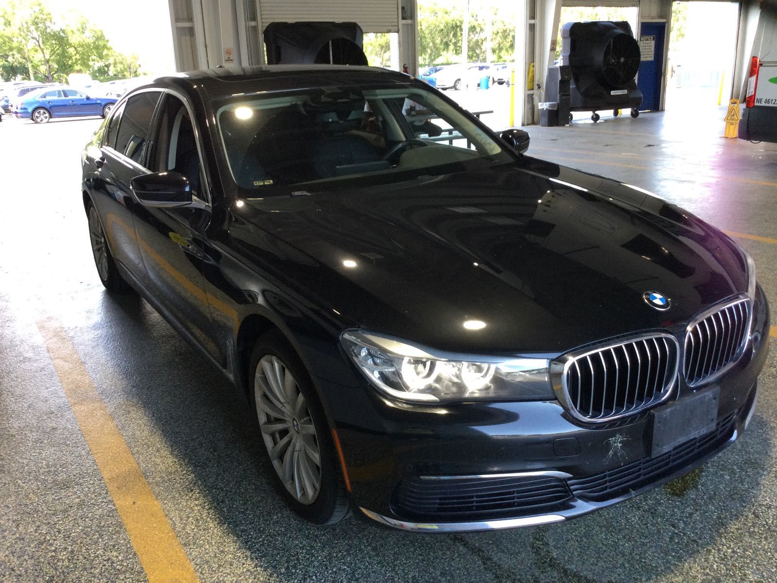 2019 BMW 7-Series  740i RWD