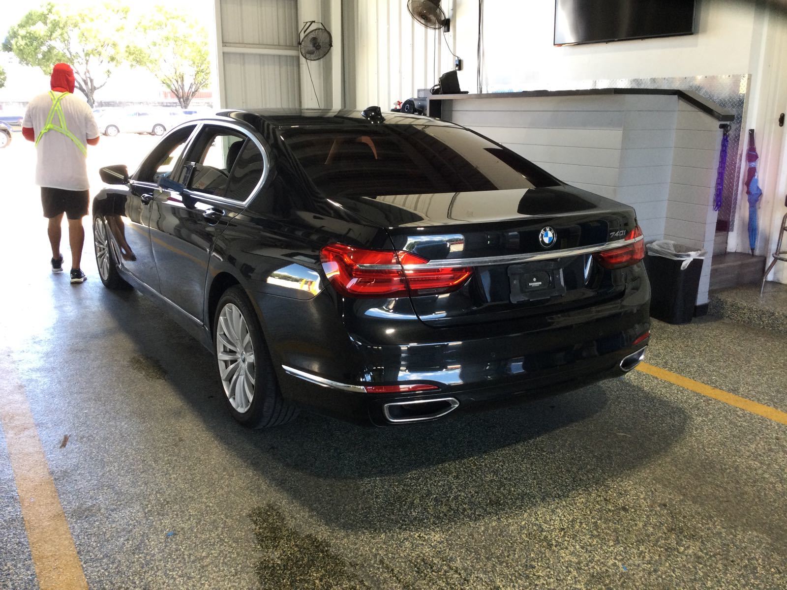 2019 BMW 7-Series  740i RWD