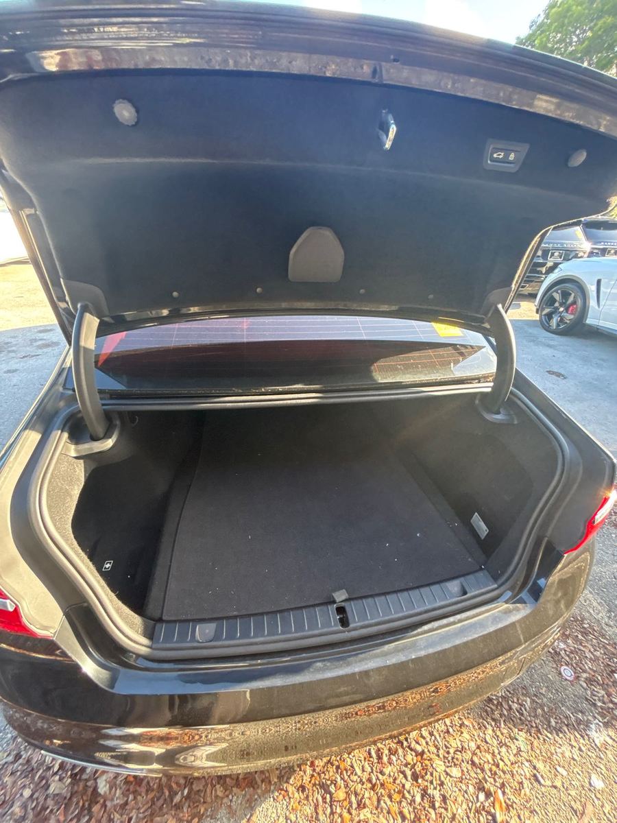 2019 BMW 7-Series  740i RWD