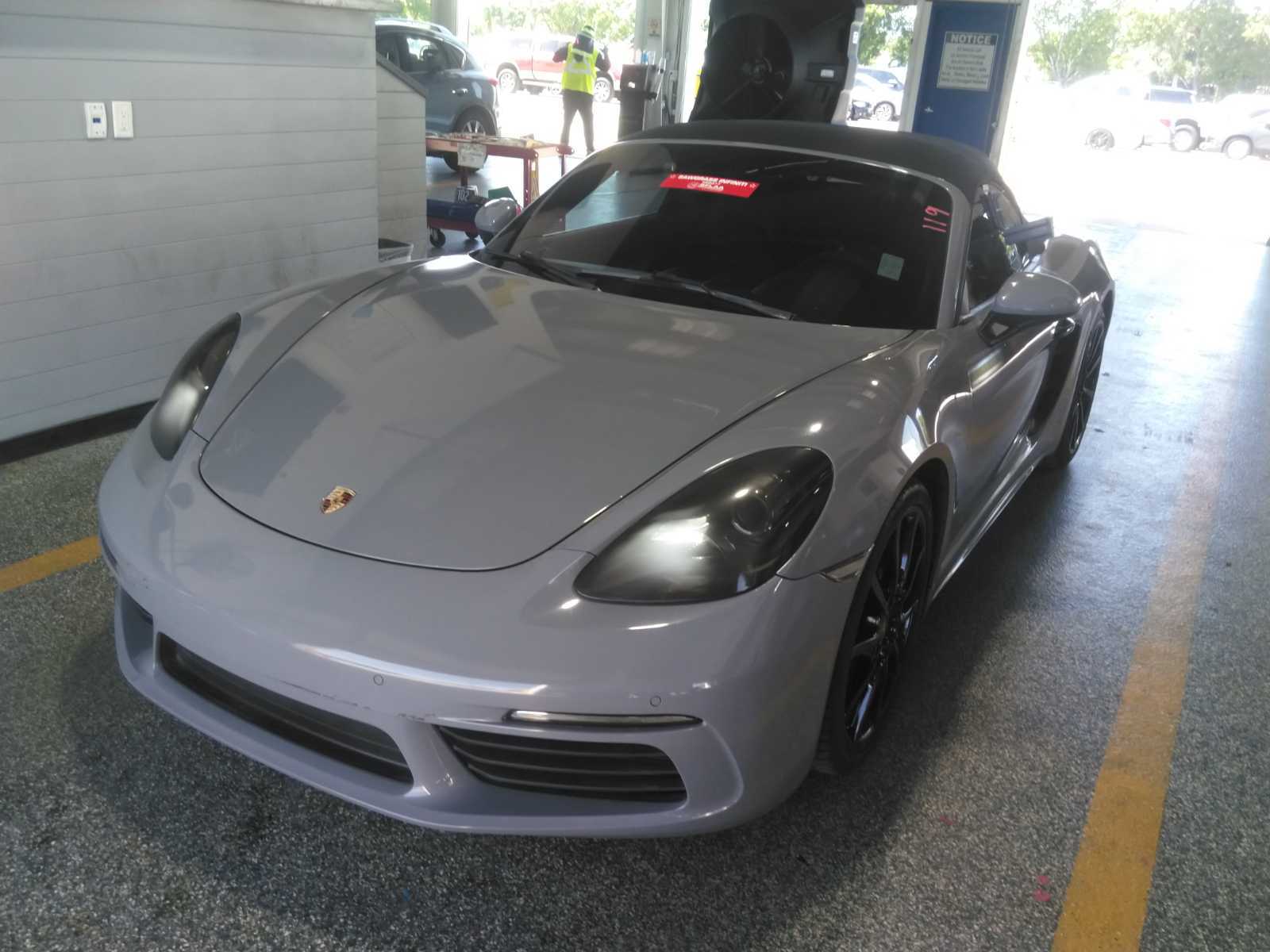 2019 Porsche 718 boxster   RWD